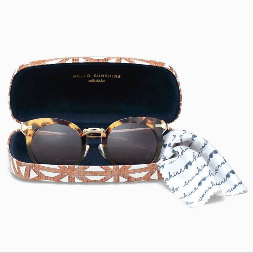 Stella & Dot Wesley Sunglasses - Picture 4 of 4